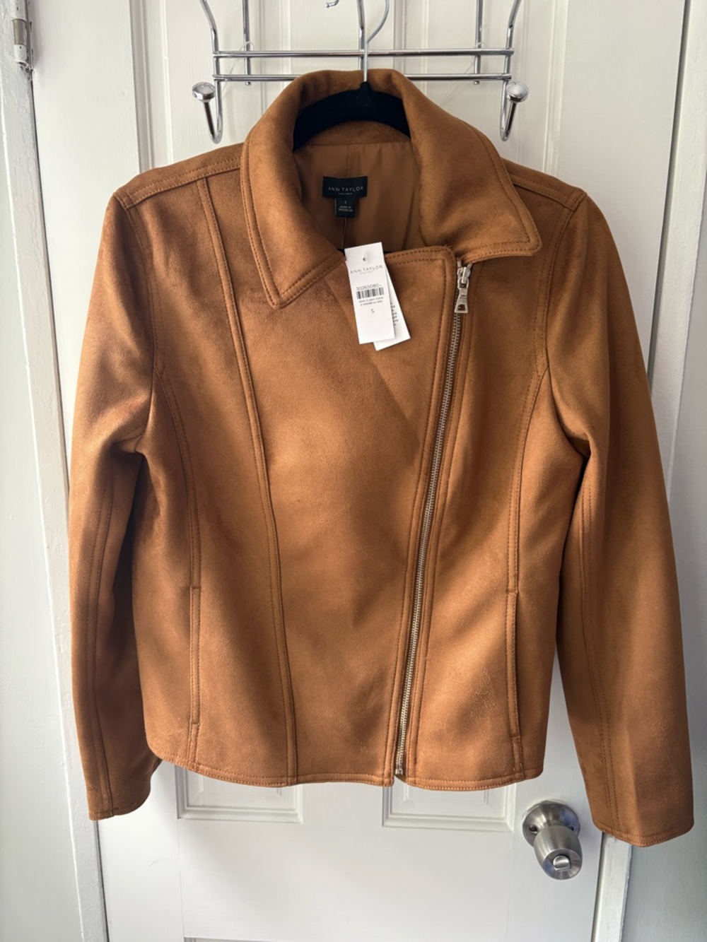 Ann Taylor NWT Faux Suede Moto Jacket. Size Small.